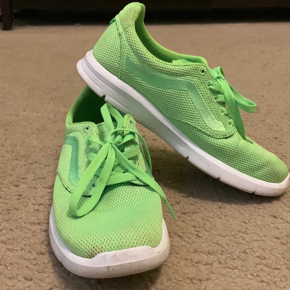 Vans Tennis Shoes